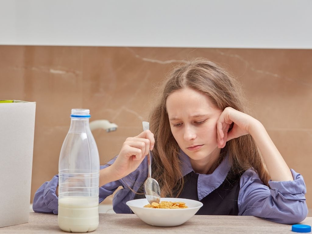 cómo abordar problemas de alimentación en niños